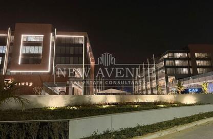 Retail - Studio - 3 Bathrooms for rent in Three Sixty - 5th Settlement Compounds - The 5th Settlement - New Cairo City - Cairo