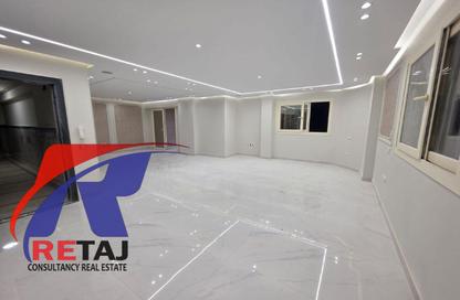 Apartment - 3 Bedrooms - 3 Bathrooms for sale in Makram Ebeid St. - 6th Zone - Nasr City - Cairo
