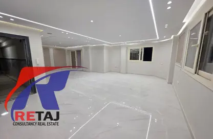 Apartment - 3 Bedrooms - 3 Bathrooms for sale in Makram Ebeid St. - 6th Zone - Nasr City - Cairo