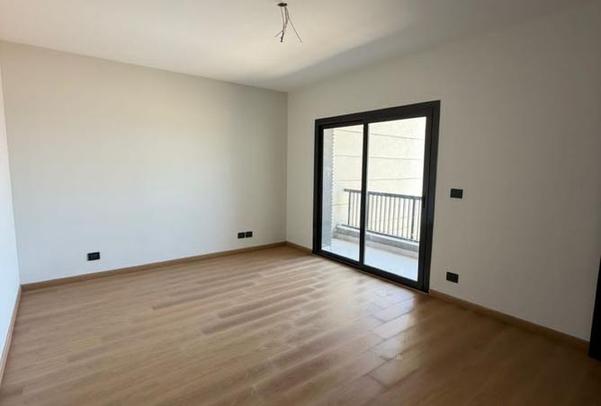 98008398 - Property Image 3