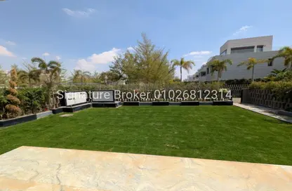 فيلا - 4 غرف نوم - 5 حمامات للايجار في كمبوند البروج - كمبوندات الشروق - مدينة الشروق - القاهرة