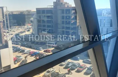 وحدة طبية - 2 غرف نوم - 1 حمام للايجار في كايرو بزنس بلازا - شارع التسعين الشمالي - التجمع الخامس - مدينة القاهرة الجديدة - القاهرة