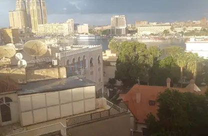 Apartment - 2 Bedrooms - 2 Bathrooms for rent in Mohamed Maraashly St. - Zamalek - Cairo