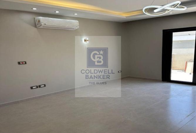 98829920 - Property Image 3