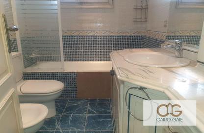 Apartment - 3 Bedrooms - 4 Bathrooms for sale in Al Malek El Fadl St. - Zamalek - Cairo
