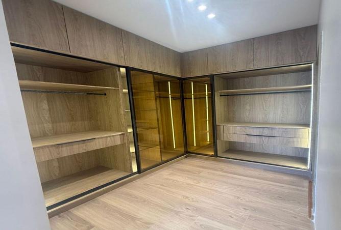 70107682 - Property Image 3