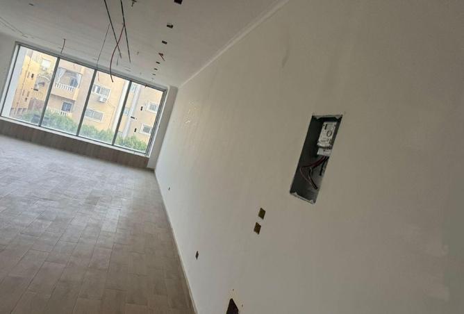 52451888 - صورة العقار 3