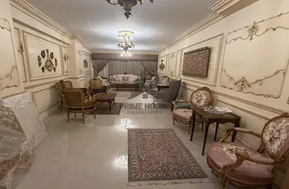شقة - 3 غرف نوم - 3 حمامات للبيع في شارع بن حوقل - سان ستيفانو - حي شرق - الاسكندرية