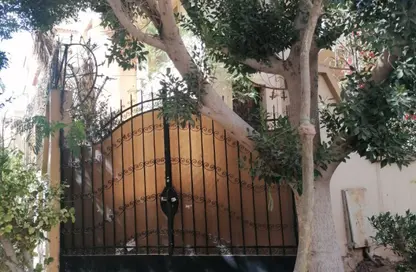 Whole Building - 5 Bedrooms - 4 Bathrooms for sale in 3rd District - 6 October City - Giza