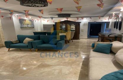 Apartment - 3 Bedrooms - 2 Bathrooms for sale in Maadi Gardens - Maadi - Hay El Maadi - Cairo