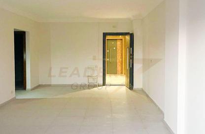 شقة - 3 غرف نوم - 2 حمامات للايجار في صوارى - كمبوندات الاسكندرية - الاسكندرية شقة - 3 غرف نوم - 2 حمامات للايجار في صوارى - كمبوندات الاسكندرية - الاسكندرية