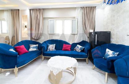 Apartment - 3 Bedrooms - 1 Bathroom for sale in Camp Chezar - Hay Wasat - Alexandria