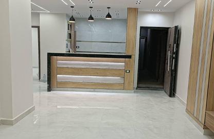 Apartment - 3 Bedrooms - 1 Bathroom for sale in Gate 1 - Khofo - Hadayek El Ahram - Giza