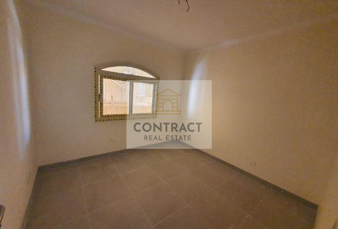 98010431 - Property Image 3