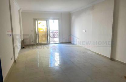 شقة - 3 غرف نوم - 3 حمامات للايجار في صوارى - كمبوندات الاسكندرية - الاسكندرية