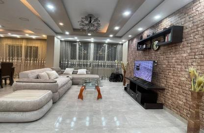 شقة - 3 غرف نوم - 2 حمامات للايجار في شارع عمارات ميلسا - مساكن المهندسين - مدينة نصر - القاهرة