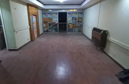 Apartment - 3 Bedrooms - 2 Bathrooms for rent in Gesr Al Suez St. - Roxy - Heliopolis - Masr El Gedida - Cairo