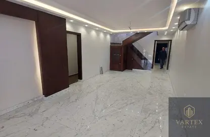 شقة - 3 غرف نوم - 4 حمامات للايجار في ميدتاون - المستثمرين الجنوبية - مدينة القاهرة الجديدة - القاهرة