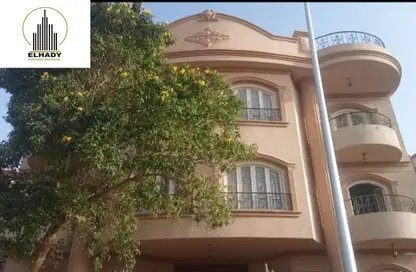 Villa - 5 Bedrooms - 2 Bathrooms for rent in Al Narges 3 - Al Narges - New Cairo City - Cairo