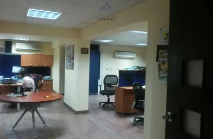 شقة - 8 غرف نوم - 4 حمامات للبيع في شارع كورنيش النيل - المعادي - حي المعادي - القاهرة شقة - 8 غرف نوم - 4 حمامات للبيع في شارع كورنيش النيل - المعادي - حي المعادي - القاهرة