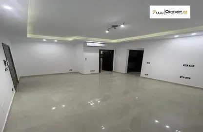 Apartment - 1 Bedroom - 2 Bathrooms for sale in Hyde Park - New Cairo City - Cairo