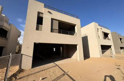 Villa - 4 Bedrooms - 4 Bathrooms for sale in The Crown - Cairo Alexandria Desert Road - 6 October City - Giza