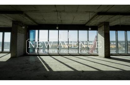 Office Space - Studio - 2 Bathrooms for sale in Golden Gate - South Teseen St. - The 5th Settlement - New Cairo City - Cairo