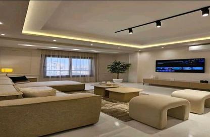 Apartment - 3 Bedrooms - 3 Bathrooms for sale in Mountain View October Park - 6th District - 6 October City - Giza