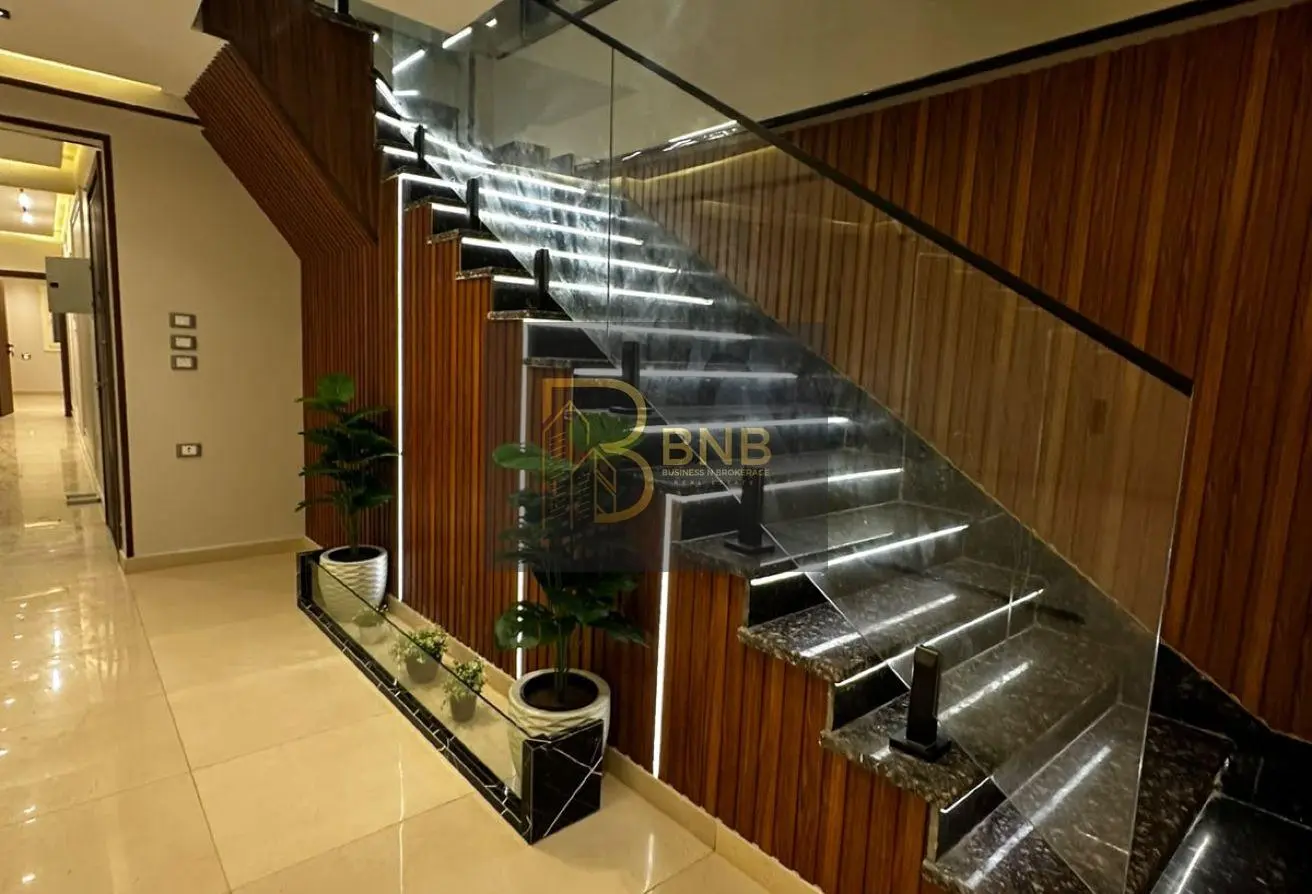 112706100 - Property Main Image
