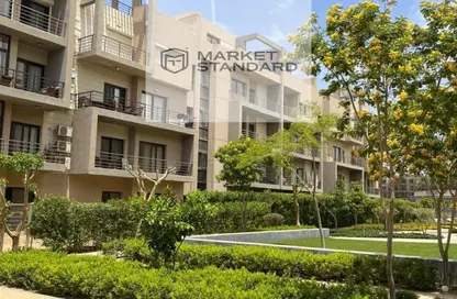 Apartment - 2 Bedrooms - 3 Bathrooms for sale in Moon Residences - Fifth Square - The 5th Settlement - New Cairo City - Cairo