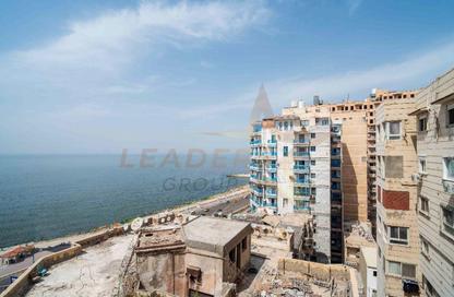 Apartment - 4 Bedrooms - 1 Bathroom for sale in Al Geish Road - Camp Chezar - Hay Wasat - Alexandria Apartment - 4 Bedrooms - 1 Bathroom for sale in Al Geish Road - Camp Chezar - Hay Wasat - Alexandria