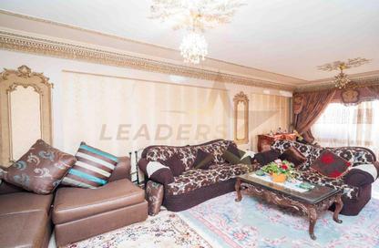 شقة - 4 غرف نوم - 1 حمام للبيع في طريق الجيش - كامب شيزار - حي وسط - الاسكندرية