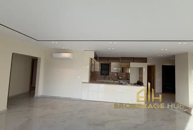 121658844 - Property Image 2