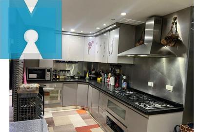 Apartment - 2 Bedrooms - 2 Bathrooms for sale in Al Mostathmir El Saghir - 10th District - Sheikh Zayed City - Giza