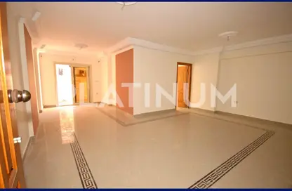 Apartment - 3 Bedrooms - 2 Bathrooms for sale in Farag St. - Camp Chezar - Hay Wasat - Alexandria