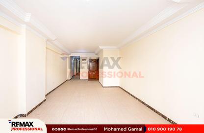 Apartment - 3 Bedrooms - 3 Bathrooms for sale in Al Geish Road - Laurent - Hay Sharq - Alexandria