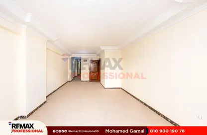 Apartment - 3 Bedrooms - 3 Bathrooms for sale in Al Geish Road - Laurent - Hay Sharq - Alexandria