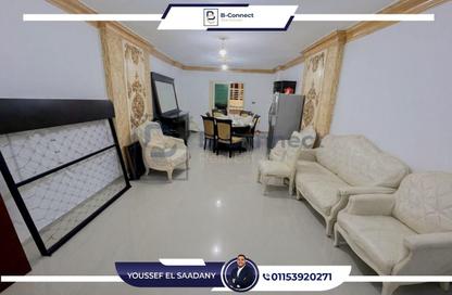 Apartment - 3 Bedrooms - 1 Bathroom for sale in Ismail Al Habrouk St. - Glim - Hay Sharq - Alexandria