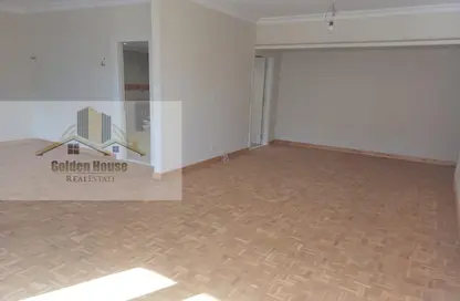 شقة - 2 غرف نوم - 2 حمامات للبيع في شارع شجرة الدر - الزمالك - القاهرة