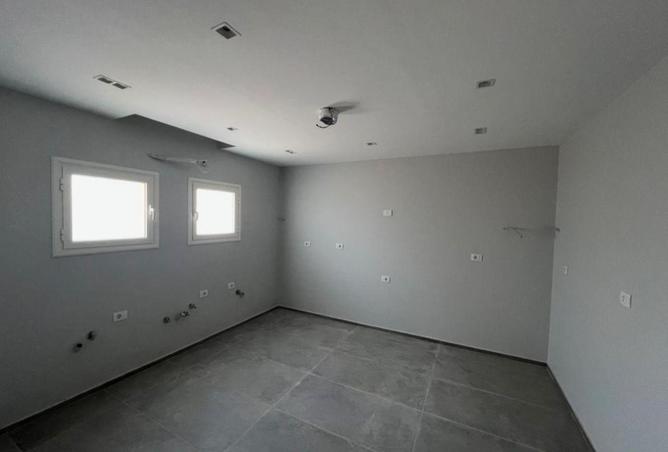 8701667 - Property Image 3