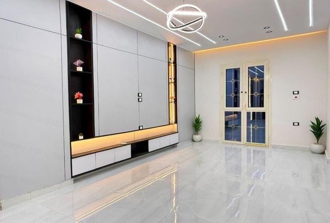 102898218 - Property Image 2