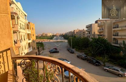 شقة - 3 - 2 للبيع في طريق الشروق - المجاورة الاولي - الحي الثامن - مدينة الشروق - القاهرة