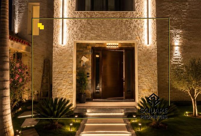 4 BR Villa in Golden Beach, photo 2 of 3