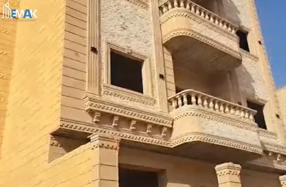 بناية كاملة - 3 غرف نوم - 2 حمامات للبيع في بيت الوطن - مدينة العبور الجديدة - القليوبية