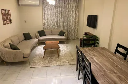 شقة - 3 غرف نوم - 3 حمامات للايجار في شارع يوسف السباعي - الرحاب المرحلة الأولى - الرحاب - مدينة القاهرة الجديدة - القاهرة