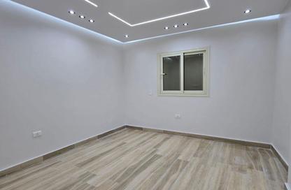 Apartment - 3 Bedrooms - 2 Bathrooms for sale in Gate 4 old - Horus - Hadayek El Ahram - Giza