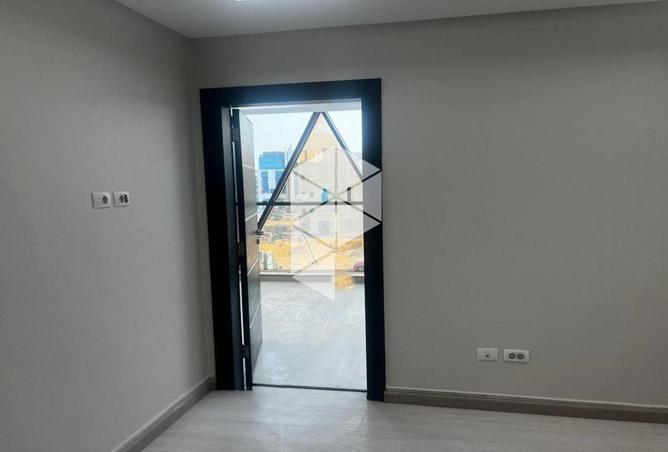 8628056 - Property Image 3