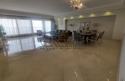 Apartment - 3 Bedrooms - 4 Bathrooms for sale in Nile St. - Dokki - Giza