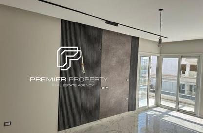 Apartment - 2 Bedrooms - 2 Bathrooms for sale in Mountain View iCity - 5th Settlement Compounds - The 5th Settlement - New Cairo City - Cairo