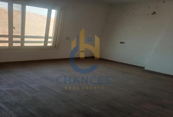 8546915 - Property Image 3